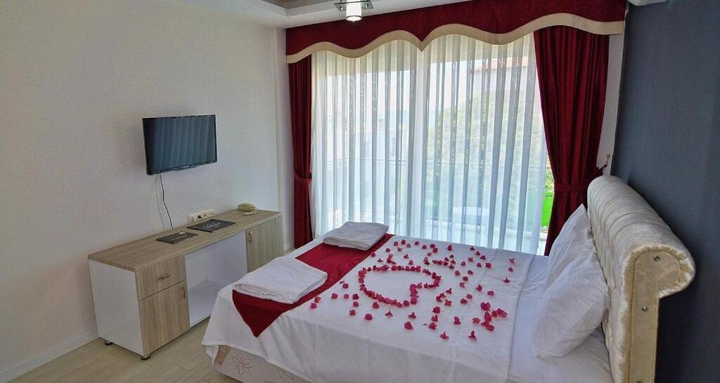Airport Guelluek Otel Milas Ngoại thất bức ảnh